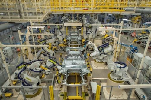 人民日報點贊極氪5G智慧工廠，智能制造與互聯(lián)網(wǎng)服務(wù)融合樹立新標(biāo)桿